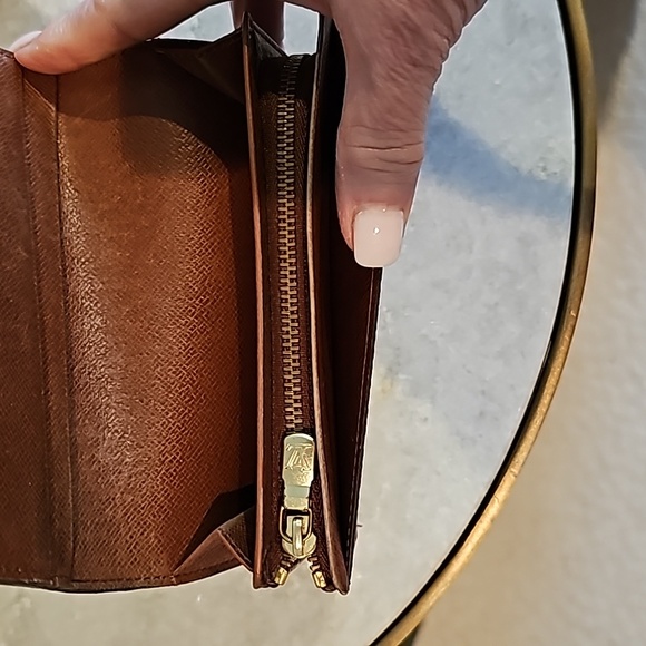 ✨️AUTHENTIC✨️ Louis Vuitton Monogram Porte Monnaie Bifold Wallet - Picture 5 of 16